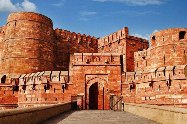 Agra: Private Sunrise Taj Mahal & Agra City Tour":