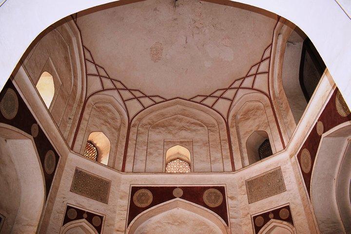 Audio Guided Walk of Humayun's Tomb & Nizammudin Basti, Delhi on HopOn India App