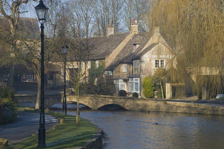 Private Day Tour from London - Stonehenge and Bath