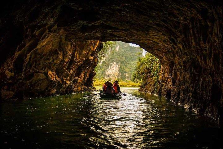 Ninh Binh: Hoa Lu - Tam Coc 1 Day Trip
