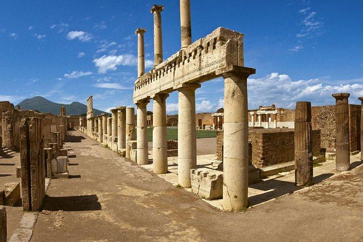 Pompeii Skip-The-Line and Sorrento FullDay from Rome
