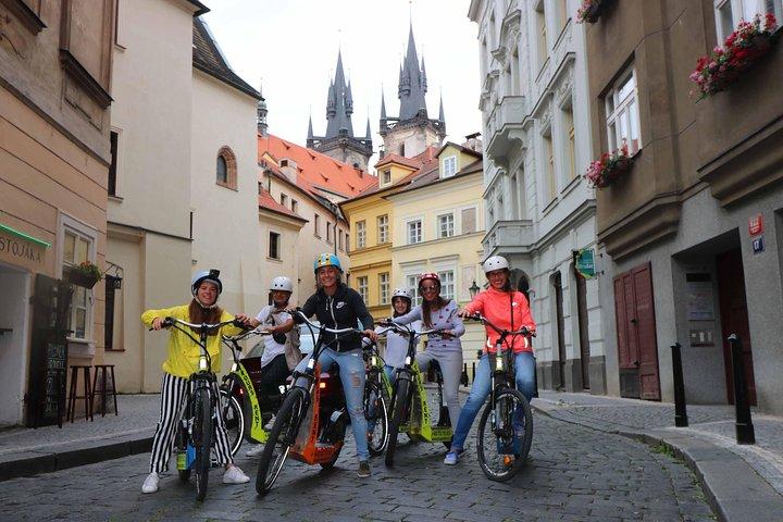 Grandiose half-day guided tour of Prague on Segway and eScooter