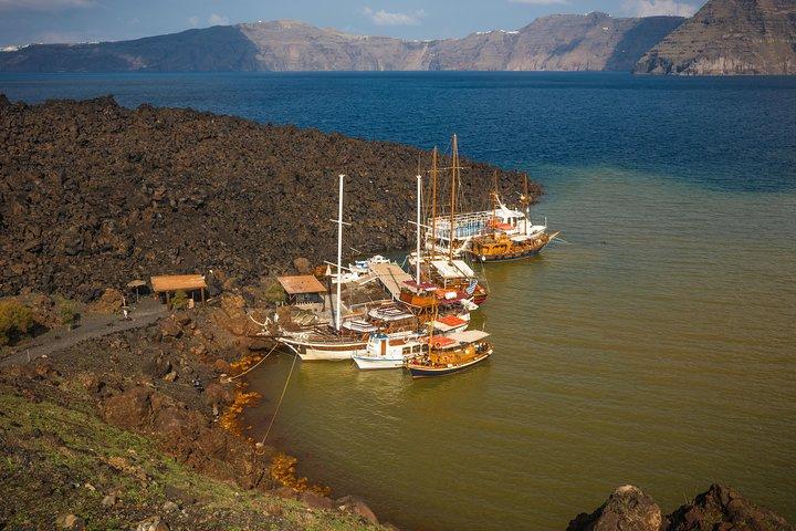Full Day Santorini Caldera Cruise and volcano sightseeing