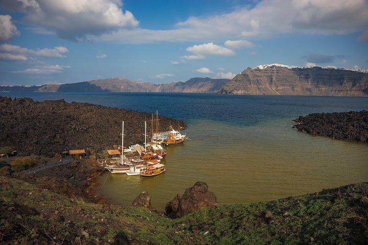 Full Day Santorini Caldera Cruise and volcano sightseeing