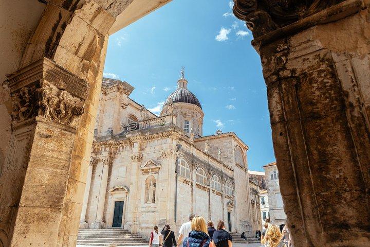 PRIVATE TOUR: Highlights & Hidden Gems of Dubrovnik With Locals