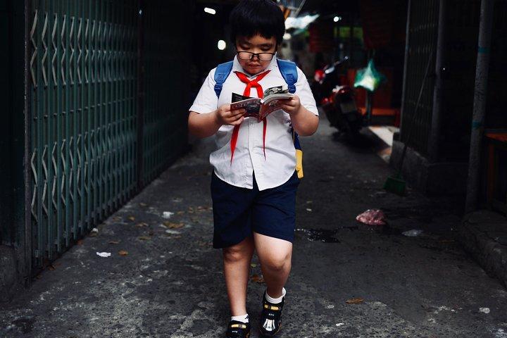 Hanoi Street Photography with a Pro – Phone & Camera
