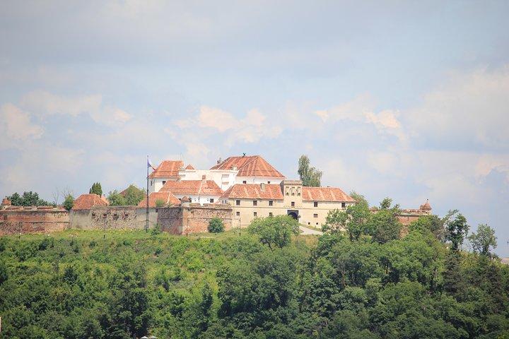Guided visit in Spanish to the medieval center of Brasov (native Spanish guide).