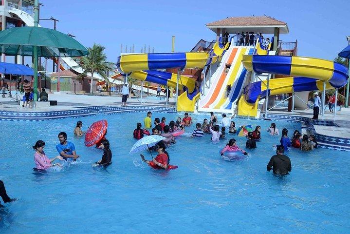 Sunway lagoon Theme Park Day-Trip Tour