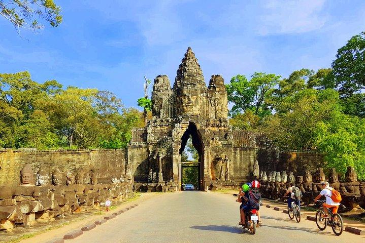 Private 1Day tour: Angkor Small tour with Banteay srei or pink lady temple.