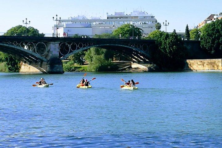 Sevilla 2 Hour Kayaking Tour on the Guadalquivir River