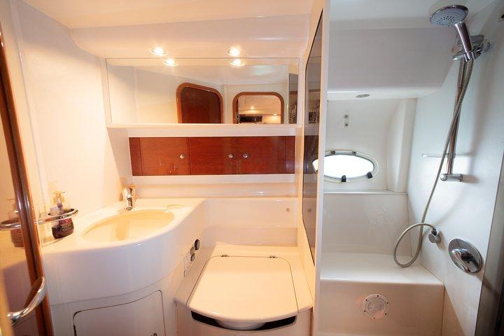 Private Luxury Everest Yacht Cruise from Dubai Marina