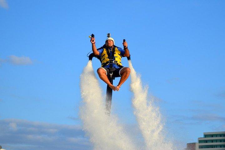 Jetpack an adventure lifetime in Cancun. Extreme aquatic activity.