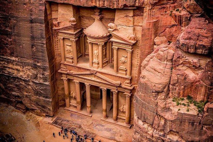 Private Transfer From Amman City To Petra