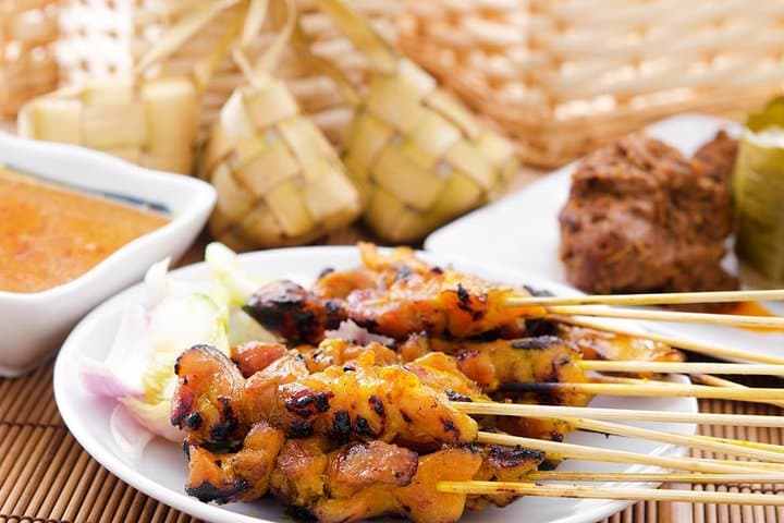 Private Tour : Kuala Lumpur Food Experience with Local Host