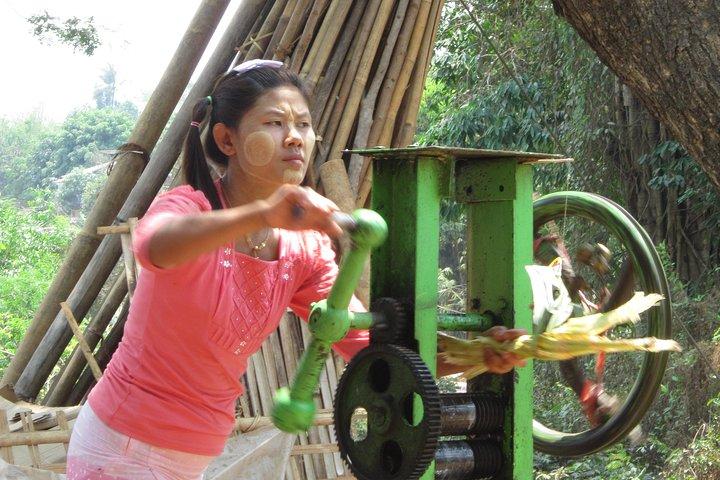 : Memorable Moment in The Heart of Yangon (08:00 AM - 06:00 PM)Full Day Tour