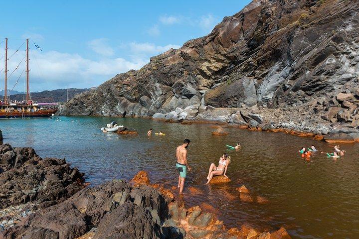 Santorini Volcano and Hot Springs Cruise Tour from Fira Old Port
