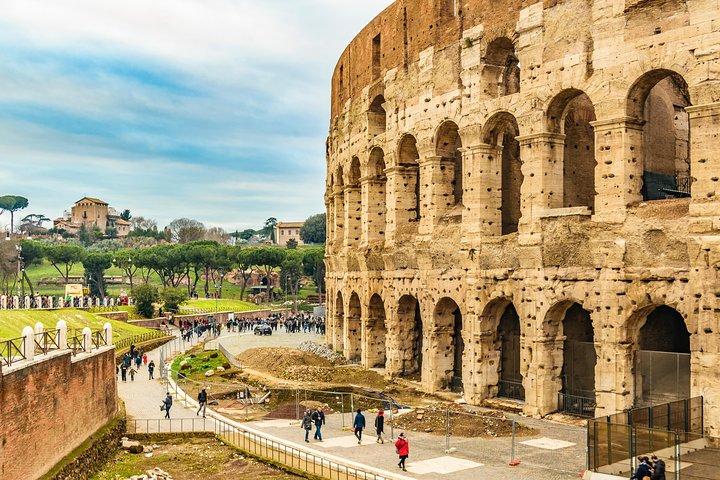 Colosseum and Roman Forum Group Tour or Audio Guided tours