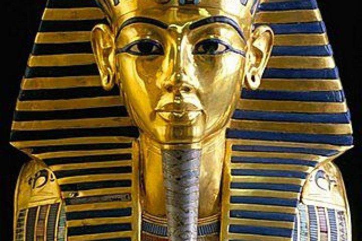 Day Tour to Cairo Highlights From Hurghada By Plane