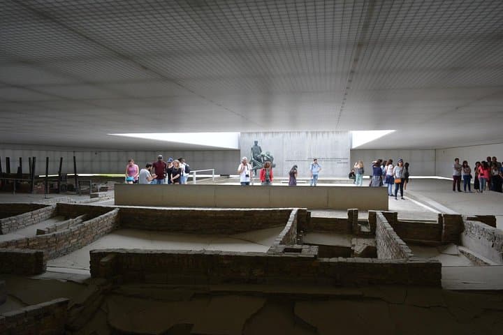 Private Tour to Sachsenhausen Concentration Camp Memorial (With Licensed Guide)