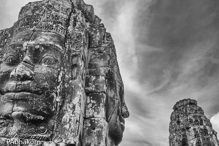 2-Day Private Angkor Wat, Floating Village & Countryside Tour