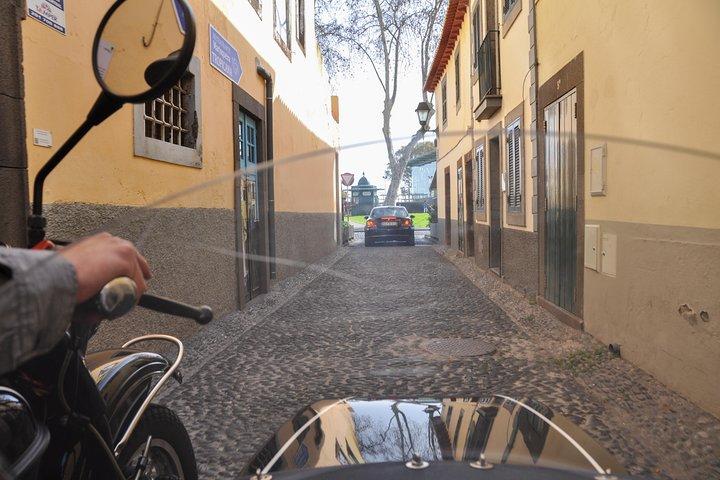 Funchal & Monte: Private Sidecar Tour with Toboggan Stop