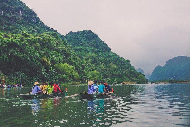 Hoa Lu And Trang An Grottoes Day Tour