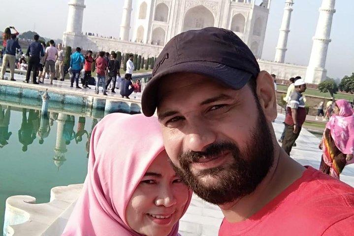Full day Agra city tour by car