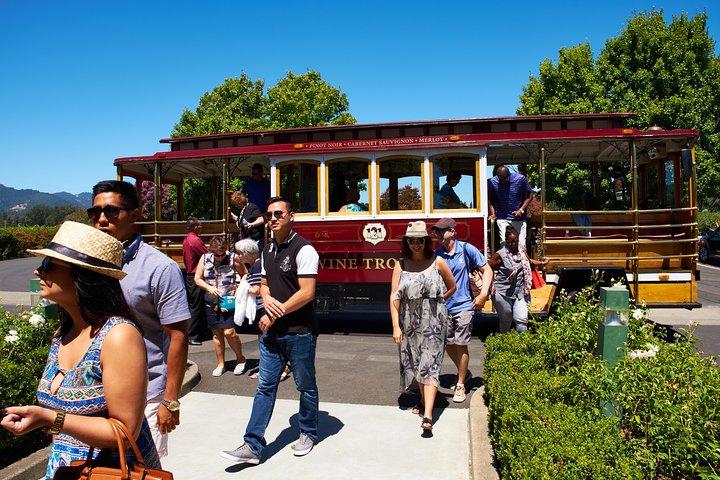 Napa Valley Wine Trolley Castle Tour