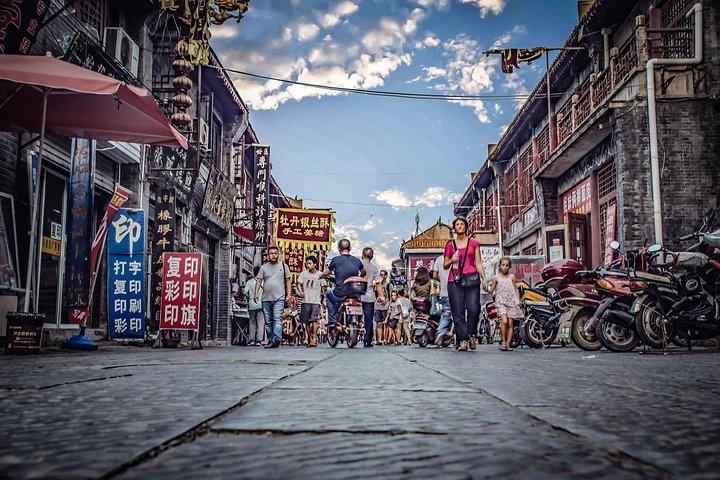 Private Walking Tour of Luoyang Ancient Culture Street and Luoyi Old Town