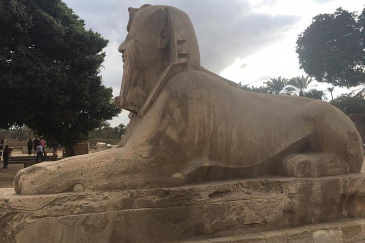 Private pyramids tour to Giza pyramids Sphinx Dahshur Sakkara & Memphis