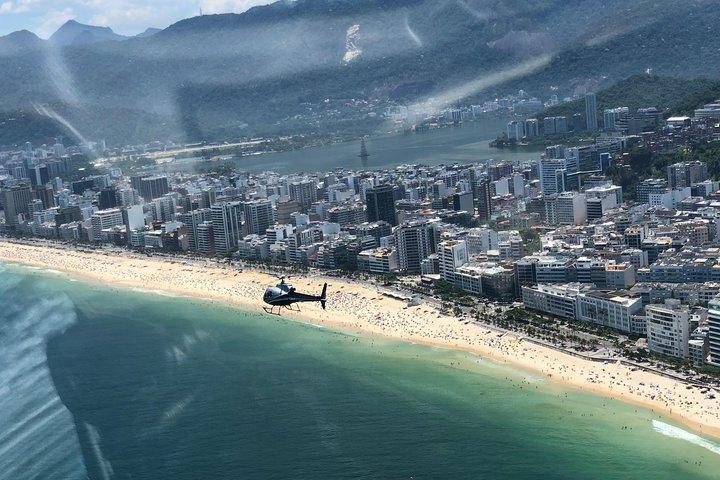 Samba Helicopter Tour: Private Flight - 4 people