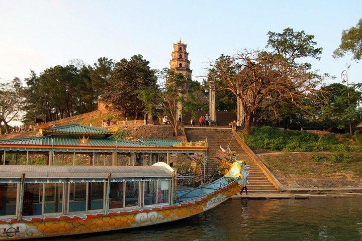 Hue: 3 Tombs + Pagoda with Knowledgeable ES Driver