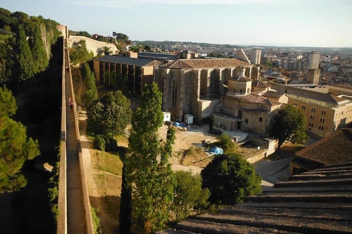 Private tour: Dali Museum and Girona from Barcelona