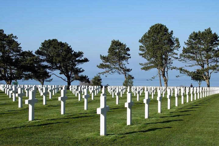 OMAHA Beach - Day trip from Paris to Normandy in a small group (3/7 pax)
