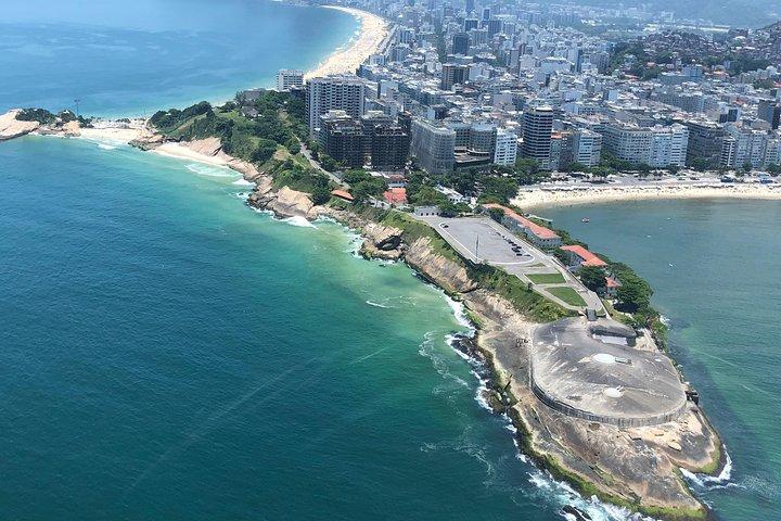 Samba Helicopter Tour: Private Flight - 4 people