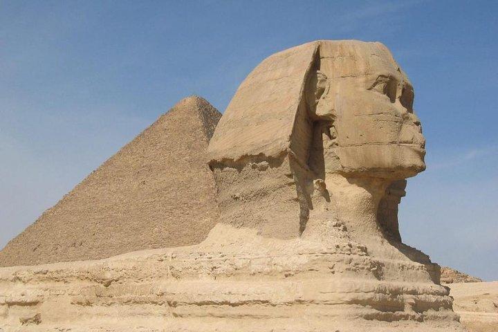 Private DAY TRIP TO GIZA PYRAMIDS OLD CAIRO CITADEL & BAZAAR
