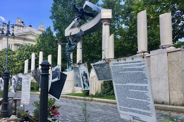 Budapest Jewish Heritage: Synagogues, Shoes, Secrets