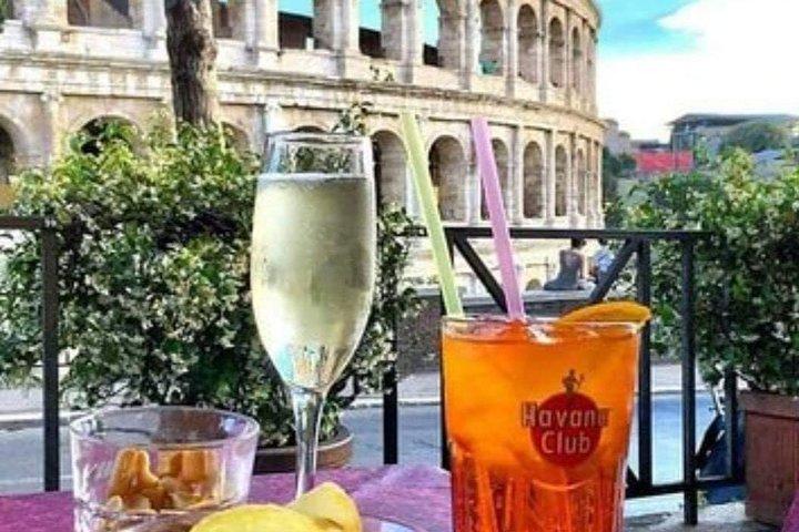 Tour of the main attractions of ancient and modern Rome.