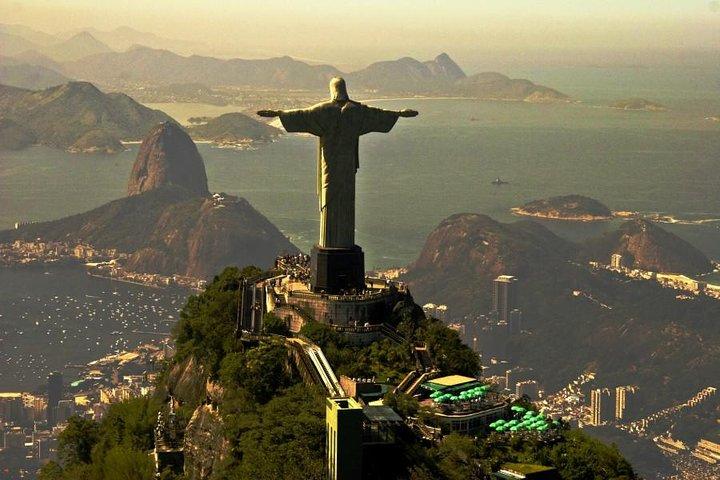 Rio Express: Guided tour of Sugar Loaf Mountain and Christ Redeemer.