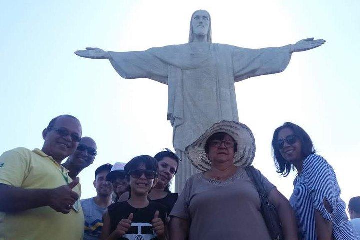 Cristo Redentor + City Tour: Transfers, Local Guide and Tickets.