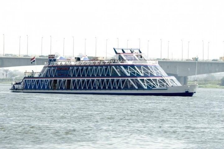 2-Hour Nile River Dinner Cruise From Cairo