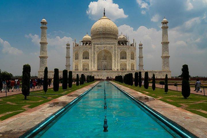 Same Day Agra Tour With Taj Mahal from Bangalore By Return Flights