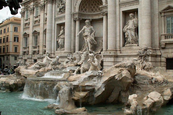 Private Transfer from Milan to Rome with 2h Sightseeing Stops, Local Driver