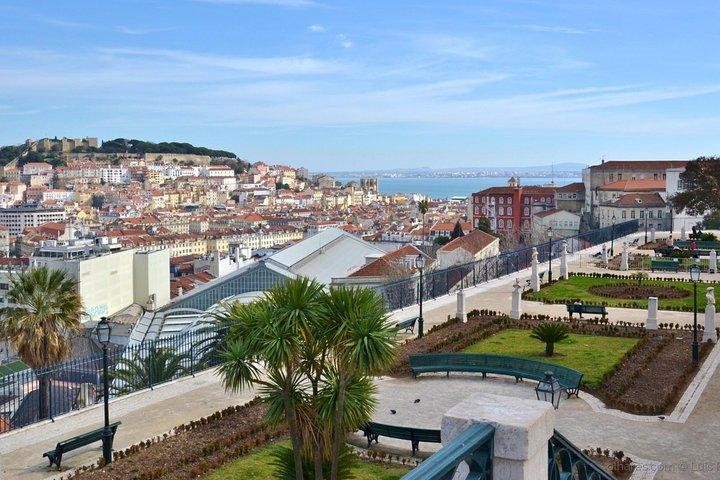 Private Tour for small groups of 7 Days in Portugal from Lisbon
