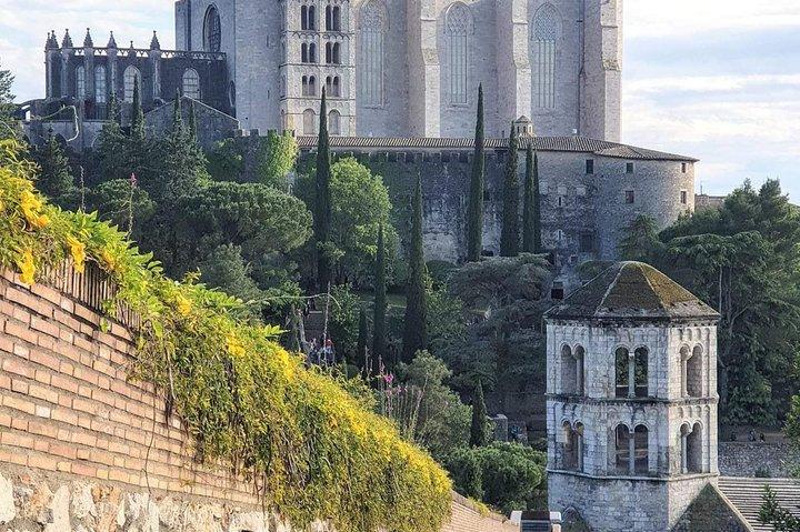 Girona Guided Tour with Cathedral, Arab Baths & St Feliu Basilica