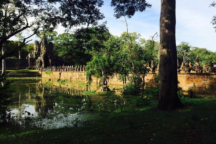 A Day Angkor Park Tours - Private English Speaking Tour Guide