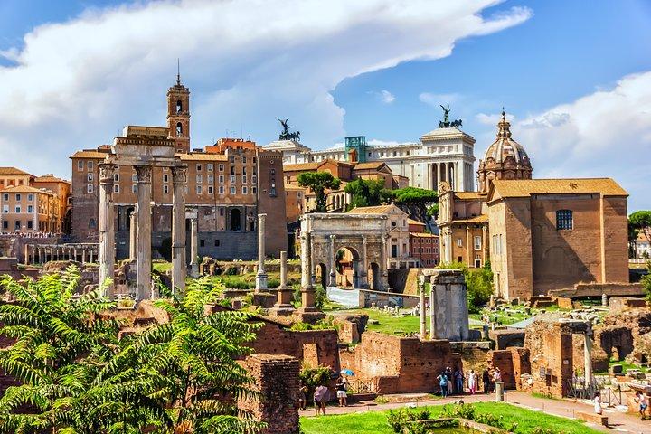 Colosseum and Roman Forum Group Tour or Audio Guided tours