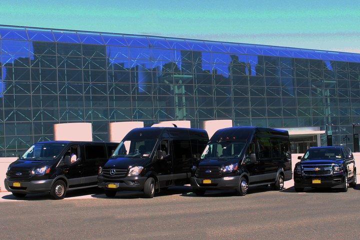 Manhattan to JFK: One Way Shared Departure Transfer