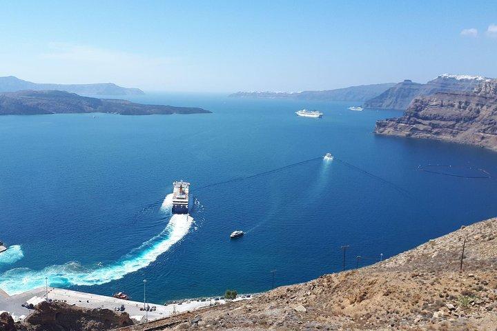 4 Hours Tailor Made Tour in Santorini