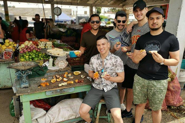 Guatape Town & Peñol Rock & Exotic Fruit Tasting | Private Tour